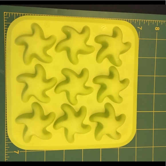 Two IKEA Candy Butter Water Molds Starfish Fish - Picture 3 of 8